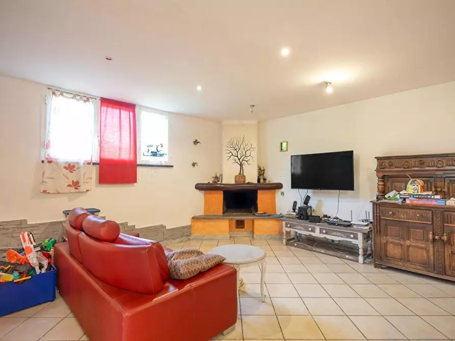 Immagine 24 di Villa in vendita  a Massa