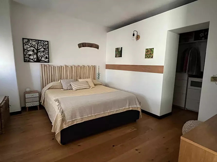 Immagine 12 di Casa indipendente in vendita  a Castelnuovo Magra