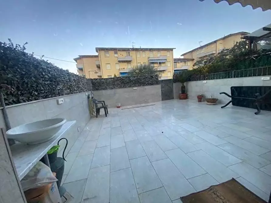 Immagine 5 di Terratetto in vendita  a Ameglia