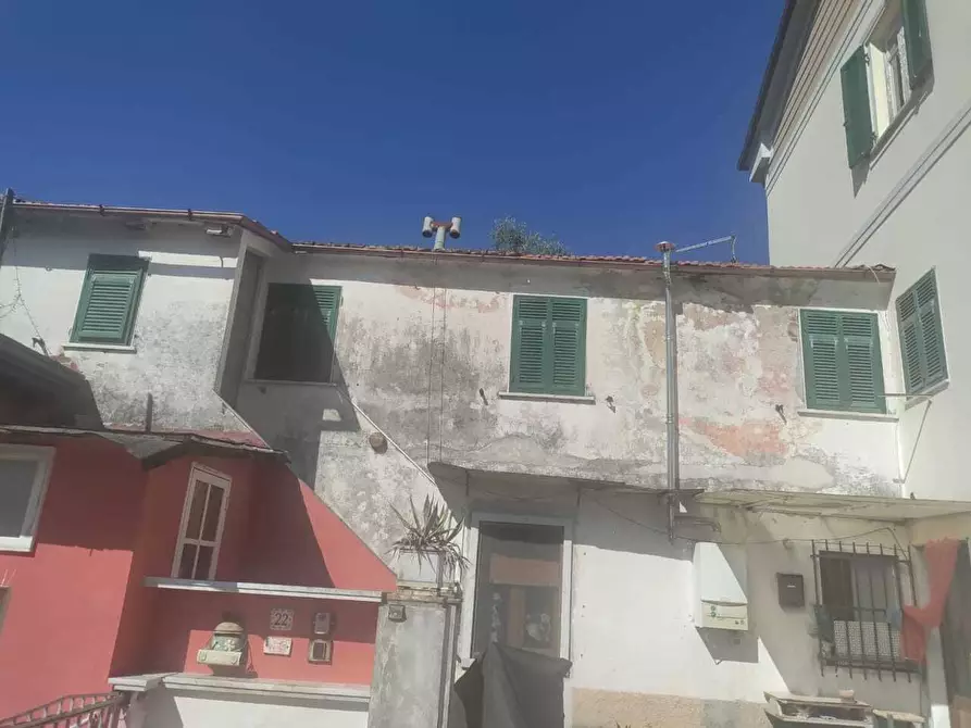 Immagine 22 di Casa semindipendente in vendita  a Carrara