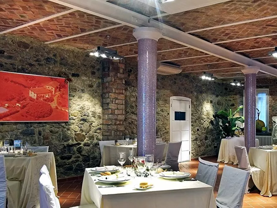 Immagine 60 di Villa in vendita  a Villafranca In Lunigiana