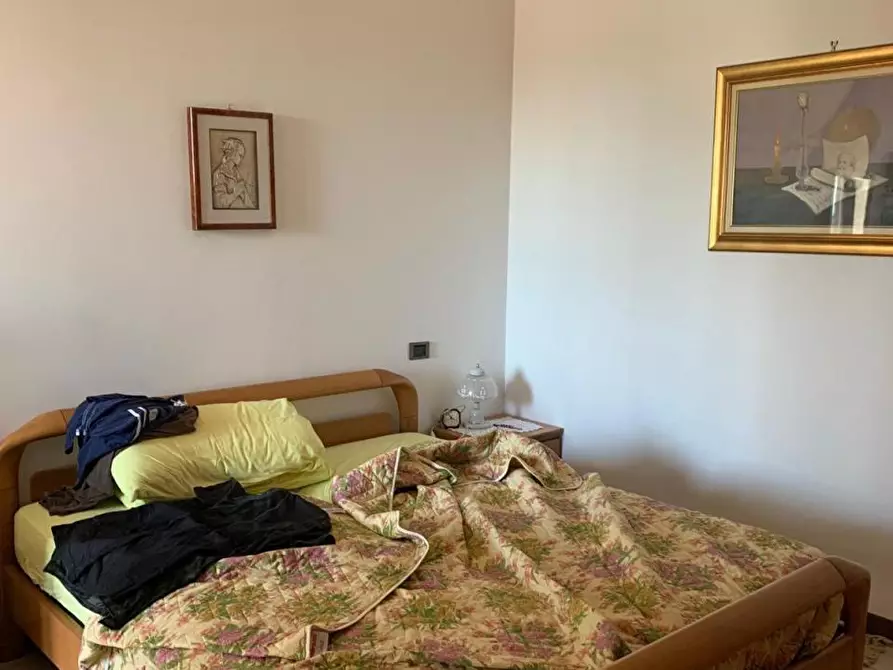 Immagine 10 di Casa semindipendente in vendita  a Ortonovo