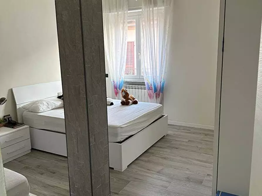 Immagine 12 di Appartamento in vendita  a Carrara