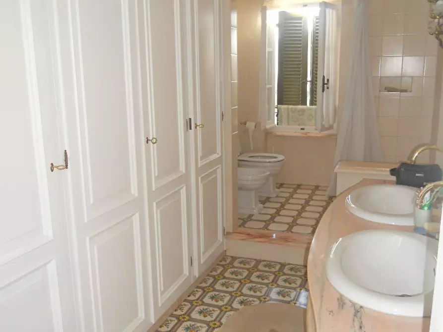 Immagine 28 di Villa in vendita  a Castelnuovo Magra