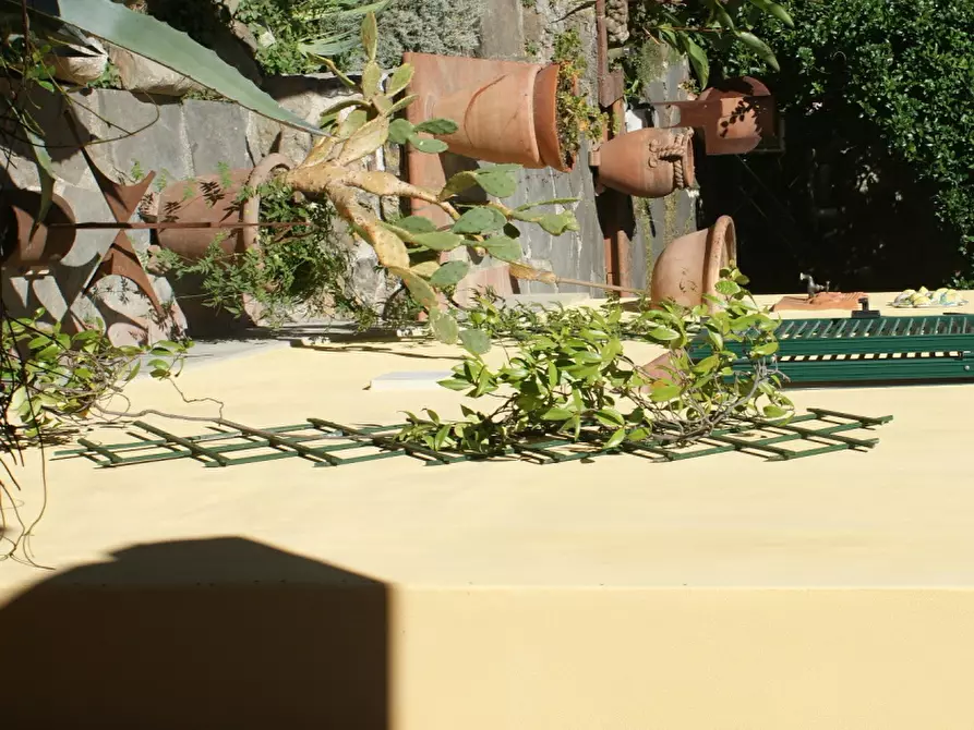 Immagine 6 di Casa indipendente in vendita  a Ortonovo