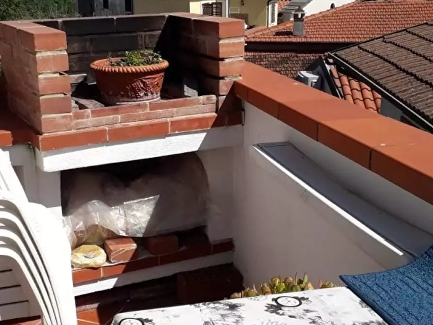 Immagine 5 di Casa semindipendente in vendita  a Carrara