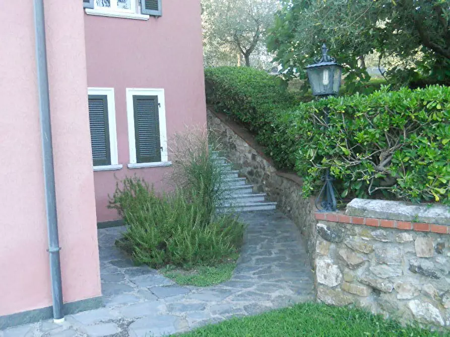 Immagine 60 di Villa in vendita  a Castelnuovo Magra