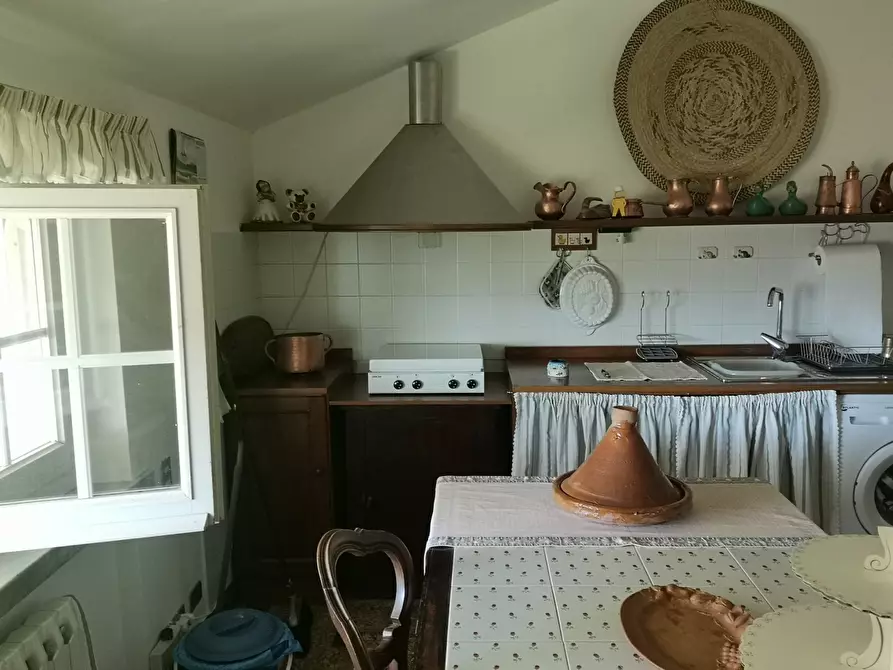 Immagine 47 di Villa in vendita  a Castelnuovo Magra