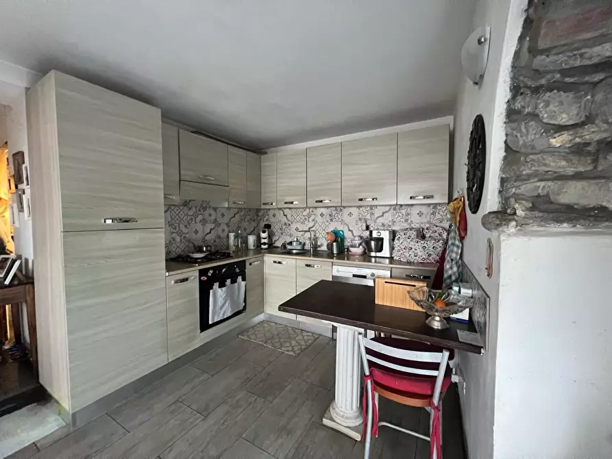 Immagine 21 di Casa indipendente in vendita  a Castelnuovo Magra