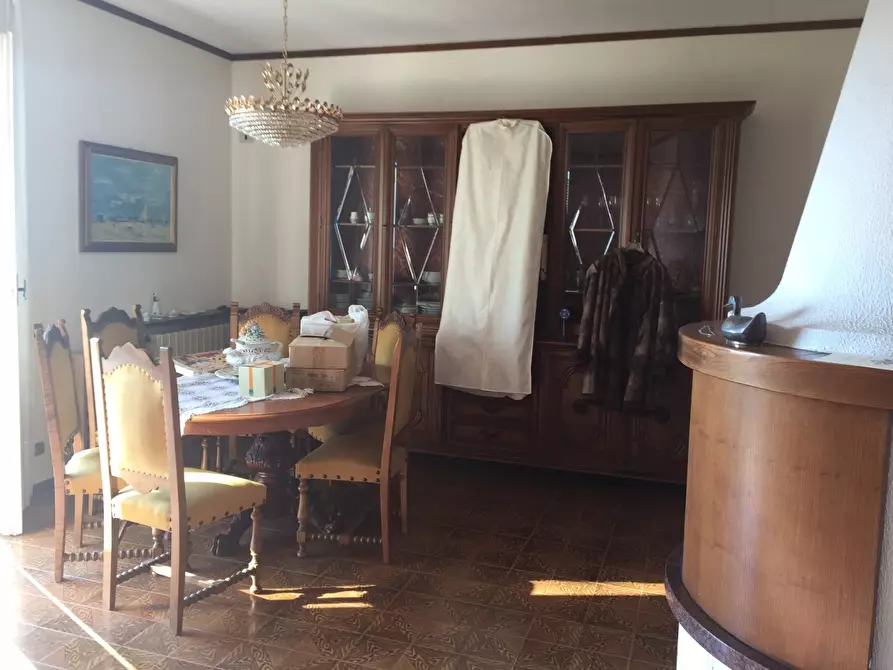 Immagine 29 di Villa in vendita  a Castelnuovo Magra