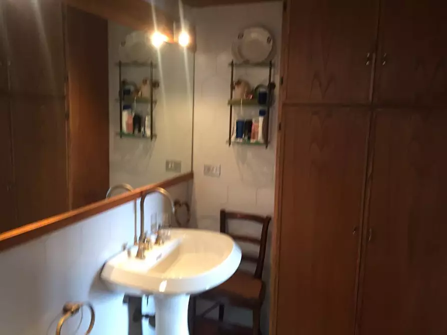 Immagine 21 di Villa in vendita  a Fosdinovo