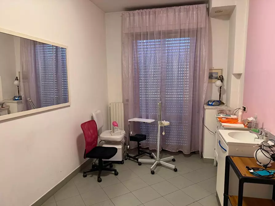 Immagine 11 di Appartamento in vendita  a Castelnuovo Magra