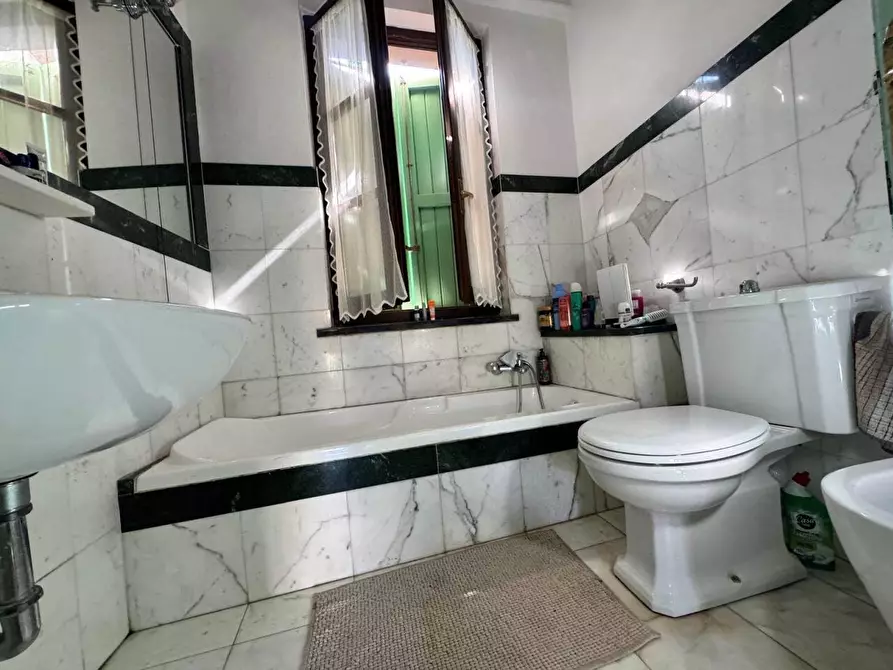 Immagine 21 di Casa indipendente in vendita  a Ortonovo