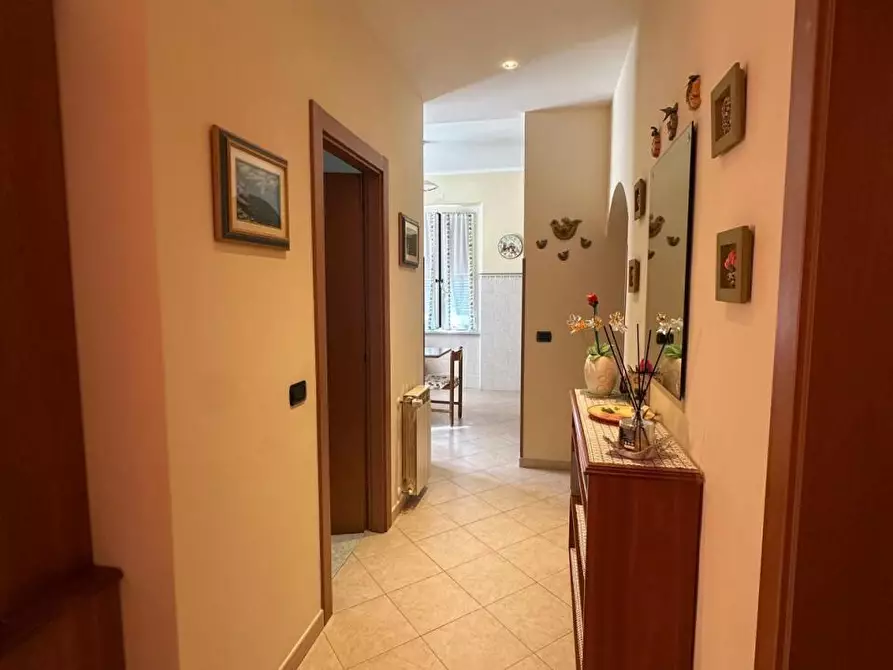 Immagine 6 di Casa indipendente in vendita  a Castelnuovo Magra