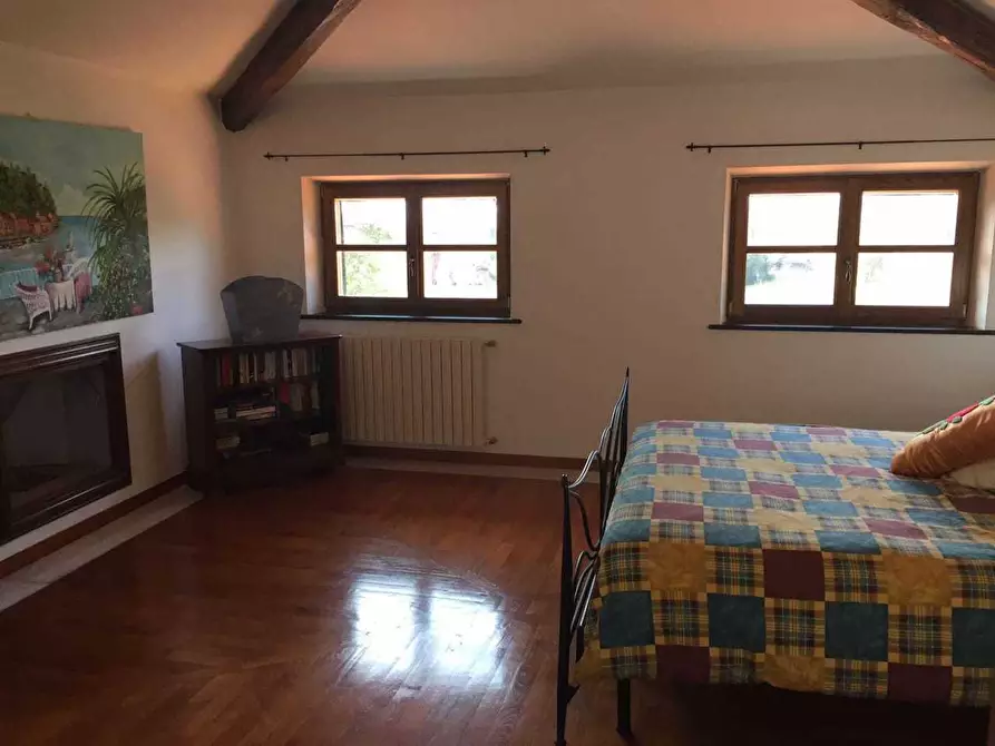 Immagine 18 di Villa in vendita  a Castelnuovo Magra