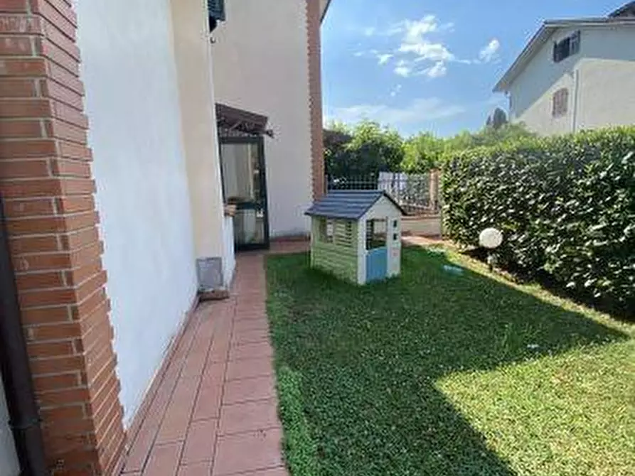 Immagine 10 di Terratetto in vendita  a Sarzana