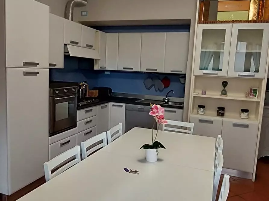 Immagine 4 di Terratetto in vendita  a Massa