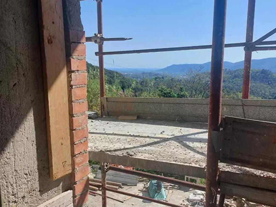 Immagine 13 di Casa semindipendente in vendita  a Sarzana