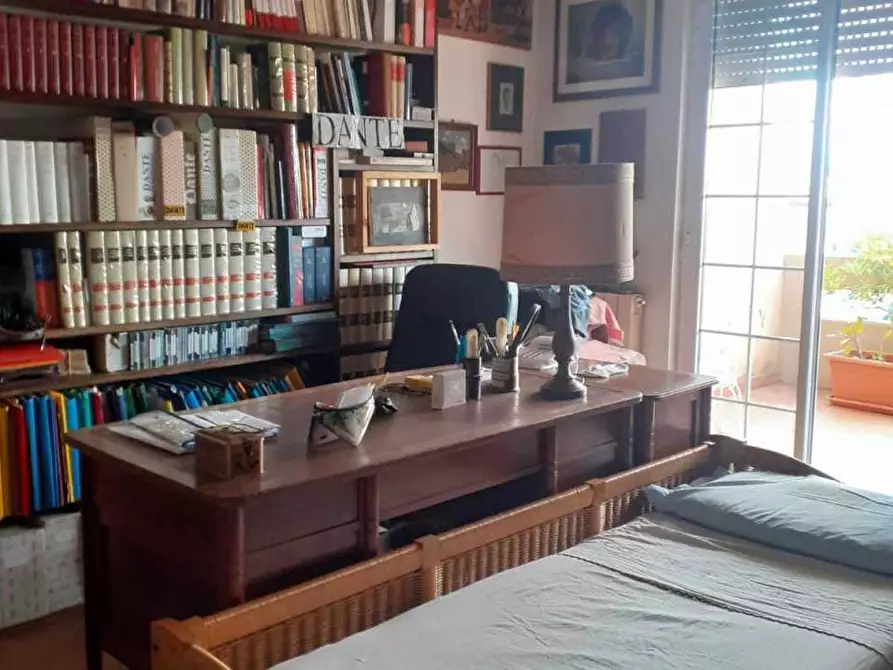 Immagine 12 di Appartamento in vendita  a Carrara