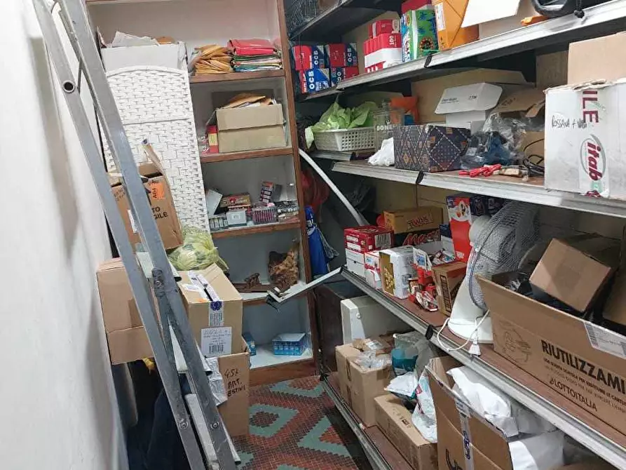 Immagine 6 di Attività commerciale in vendita  a Castelnuovo Magra