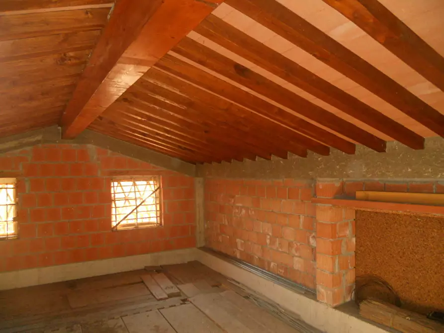 Immagine 4 di Villa in vendita  a Castelnuovo Magra