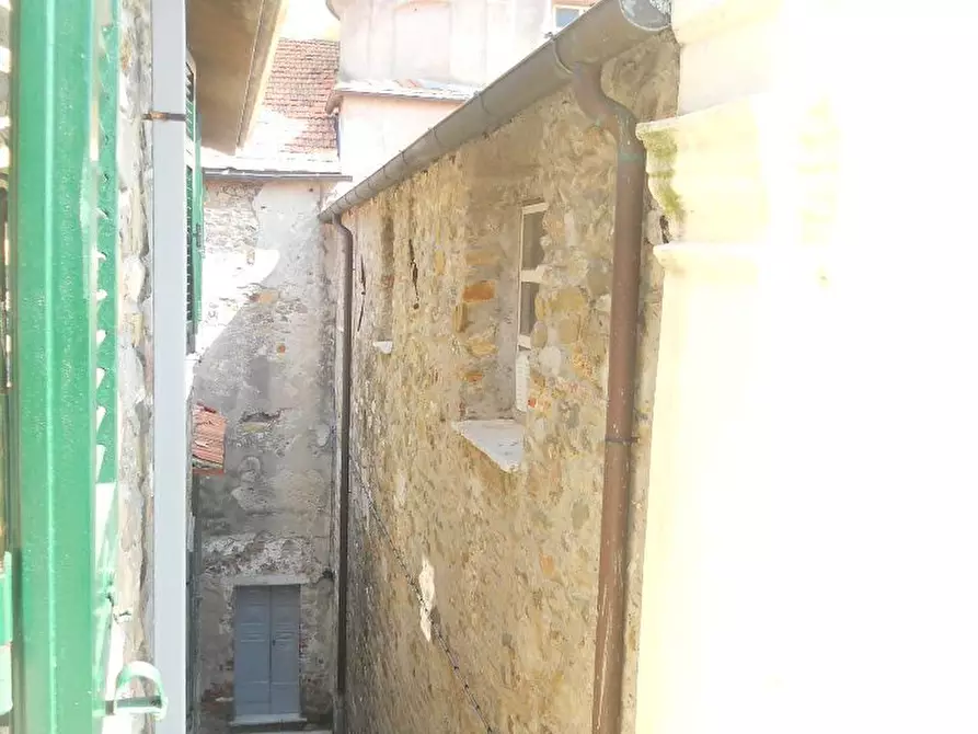 Immagine 12 di Casa semindipendente in vendita  a Ortonovo