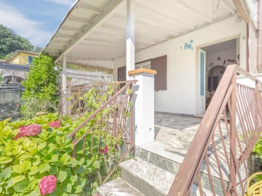 Immagine 8 di Appartamento in vendita  a Ameglia