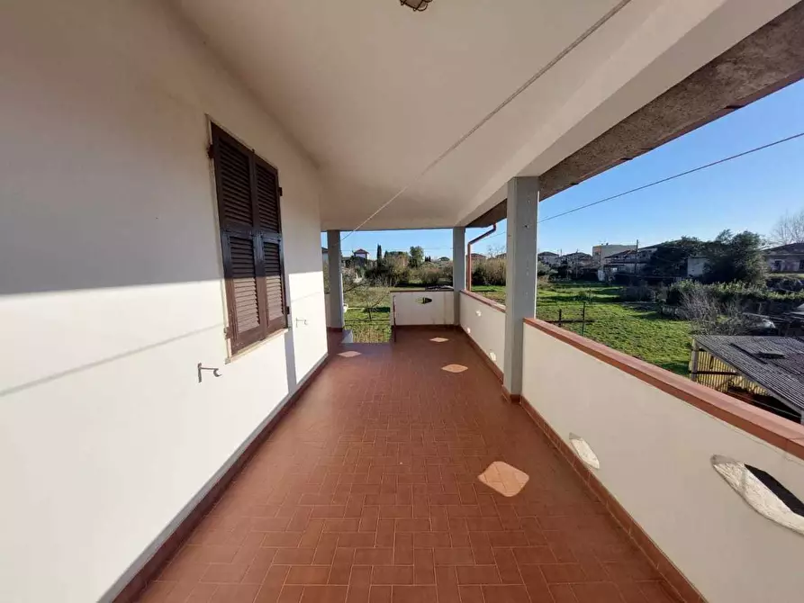 Immagine 11 di Casa semindipendente in vendita  a Castelnuovo Magra