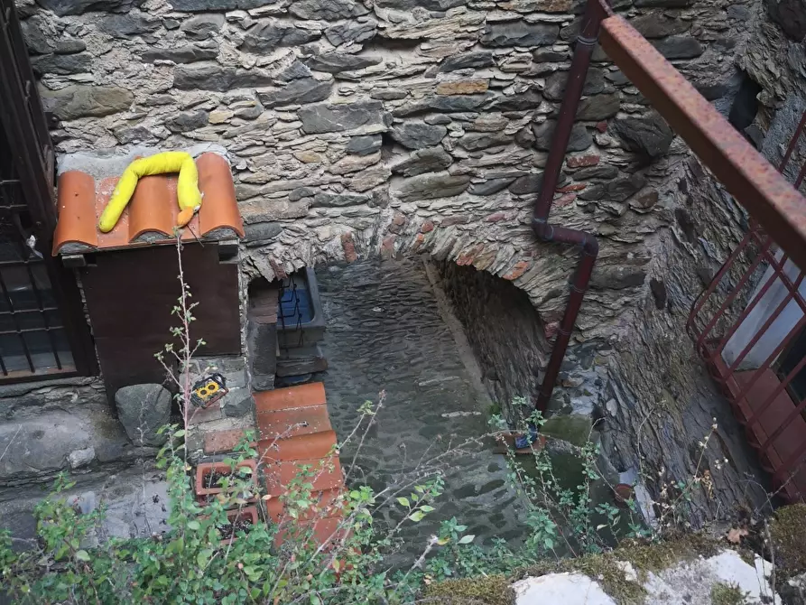 Immagine 11 di Rustico / casale in vendita  a Ortonovo