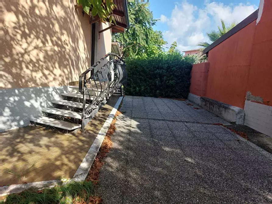 Immagine 39 di Villa in vendita  a Castelnuovo Magra