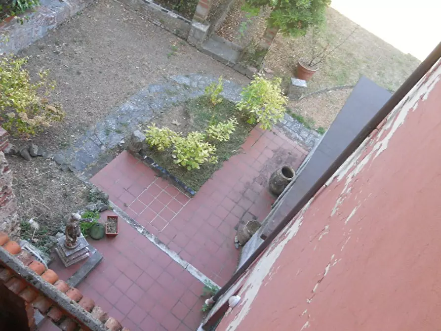 Immagine 49 di Casa colonica in vendita  a Castelnuovo Magra