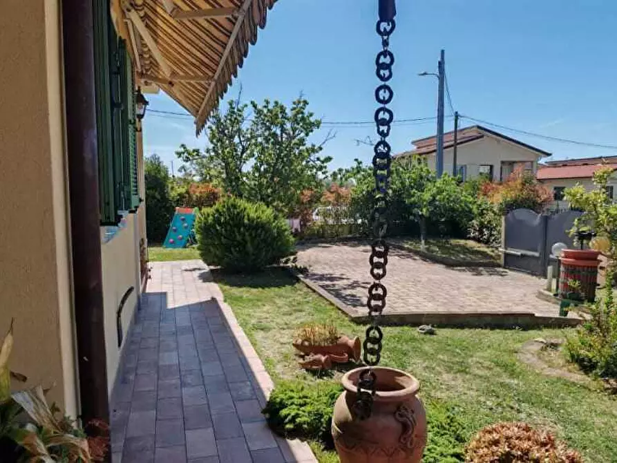 Immagine 16 di Terratetto in vendita  a Castelnuovo Magra