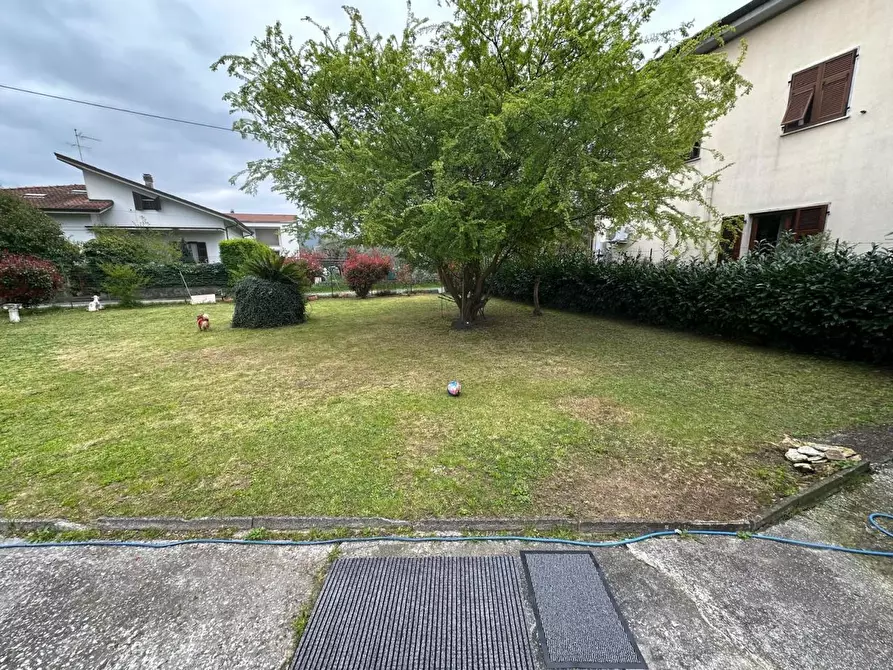 Immagine 6 di Casa indipendente in vendita  a Castelnuovo Magra