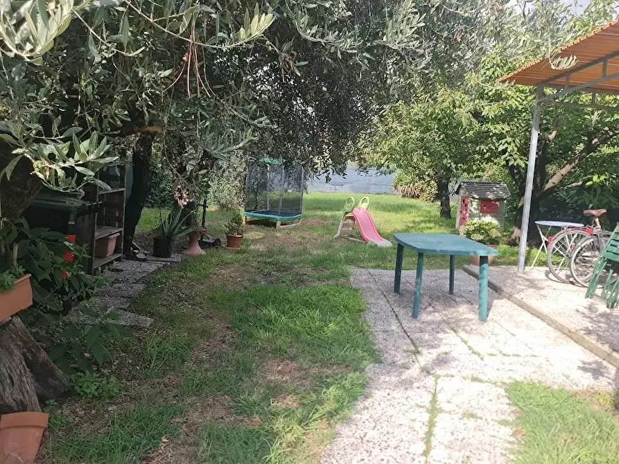 Immagine 27 di Terratetto in vendita  a Carrara