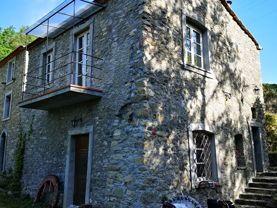Immagine 21 di Casa colonica in vendita  a Castelnuovo Magra
