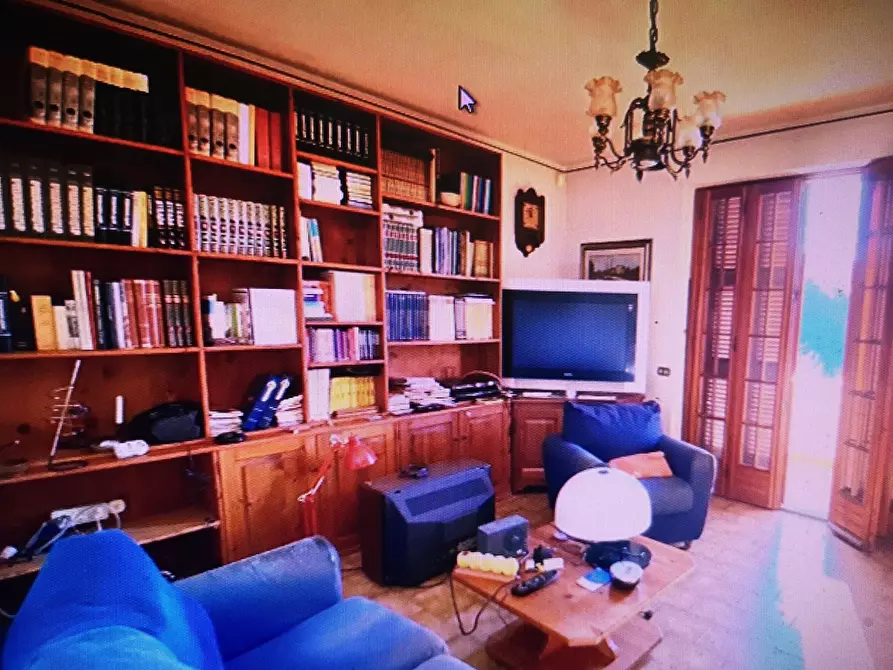 Immagine 21 di Villa in vendita  a Sarzana