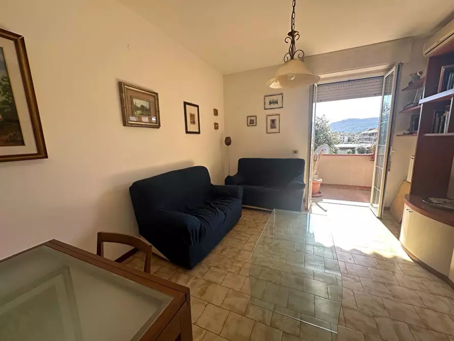 Immagine 4 di Appartamento in vendita  a Ortonovo