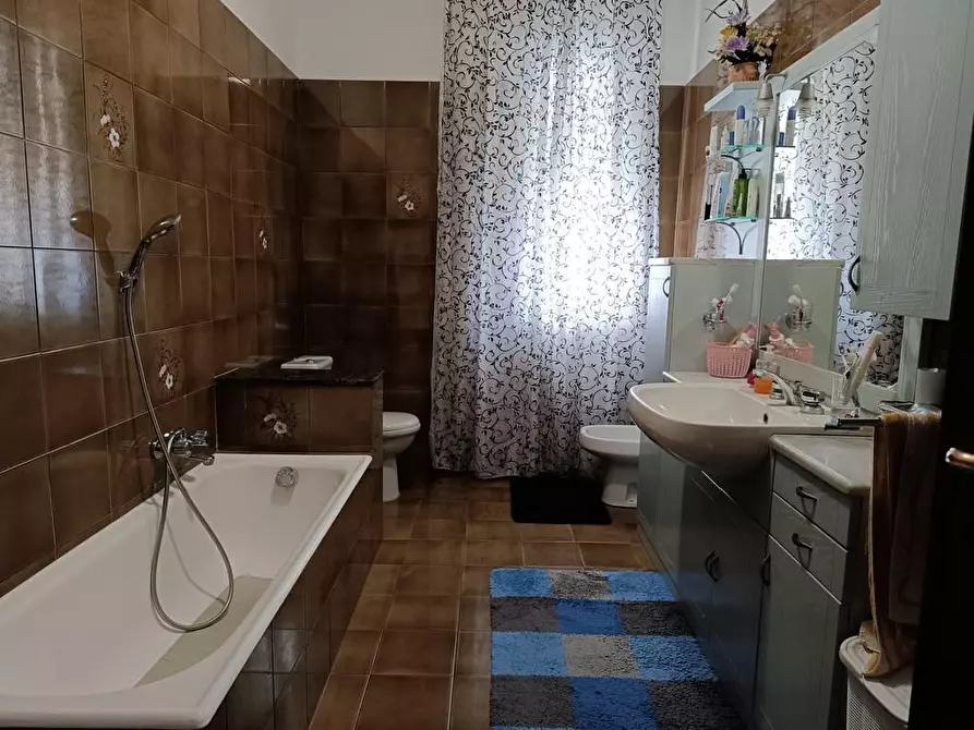 Immagine 28 di Casa semindipendente in vendita  a Ortonovo