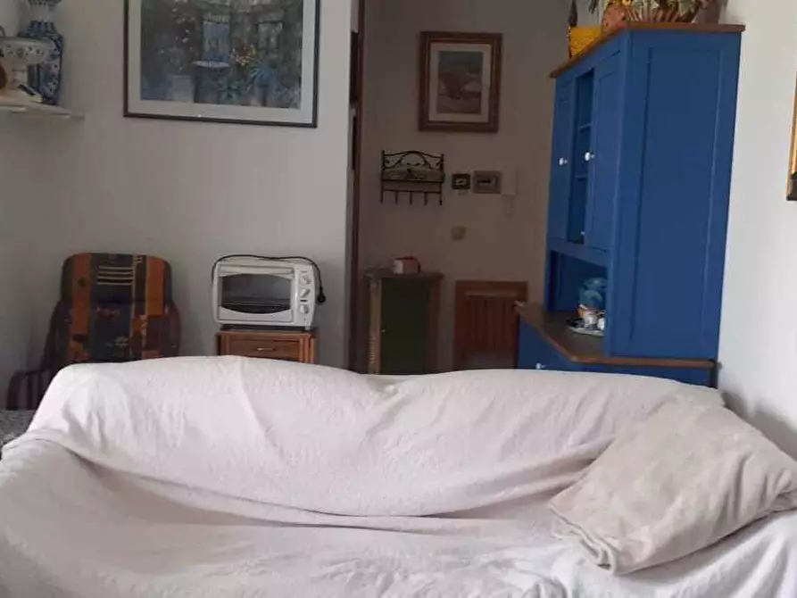 Immagine 5 di Appartamento in vendita  a Carrara