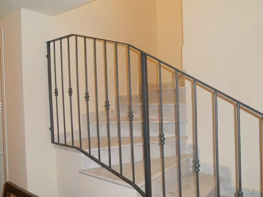 Immagine 19 di Terratetto in vendita  a Castelnuovo Magra