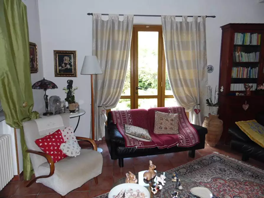 Immagine 18 di Villa in vendita  a Aulla