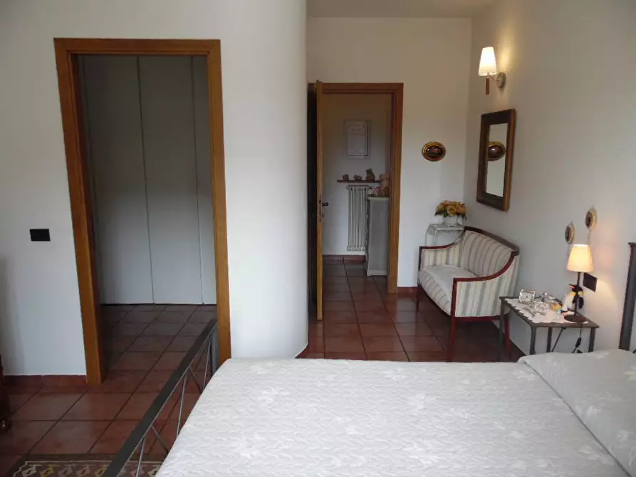 Immagine 11 di Villa in vendita  a Aulla