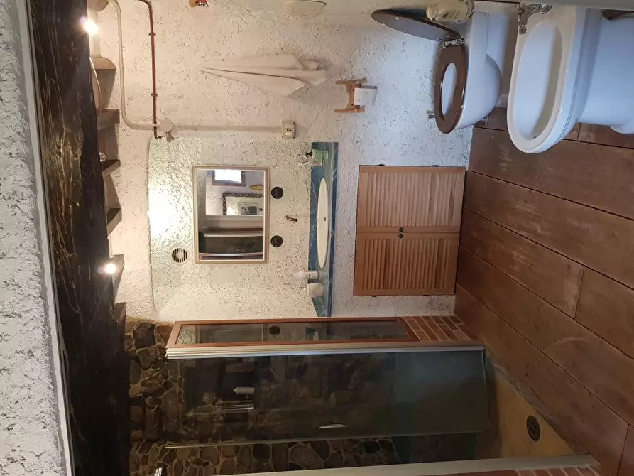 Immagine 30 di Villa in vendita  a Carrara