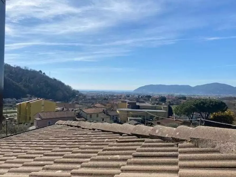 Immagine 13 di Villa in vendita  a Ortonovo