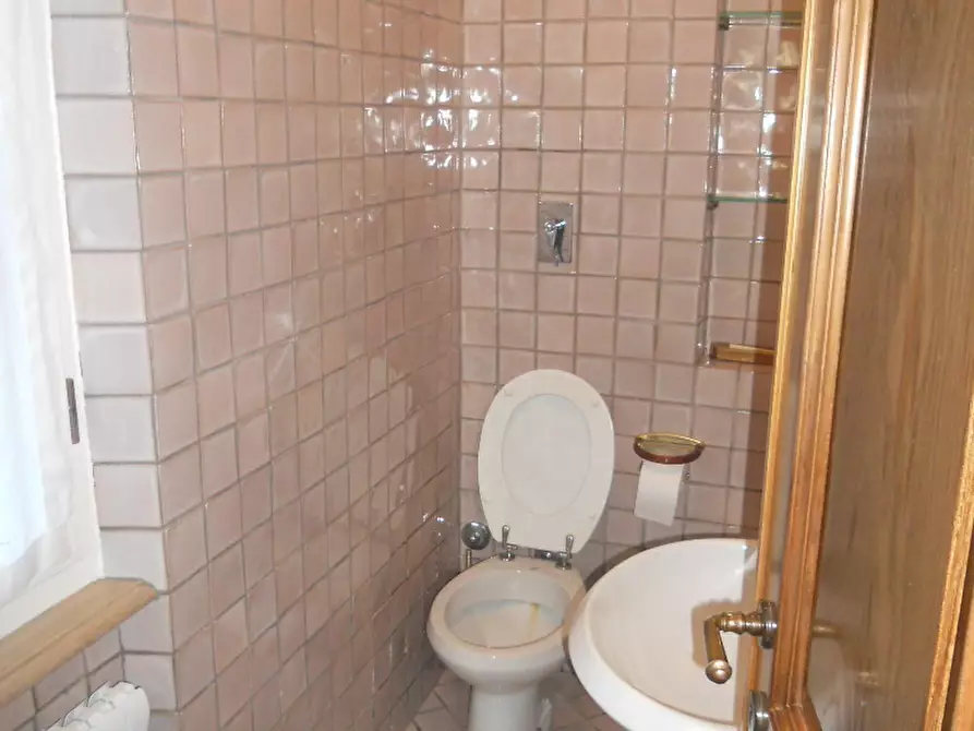 Immagine 46 di Villa in vendita  a Castelnuovo Magra