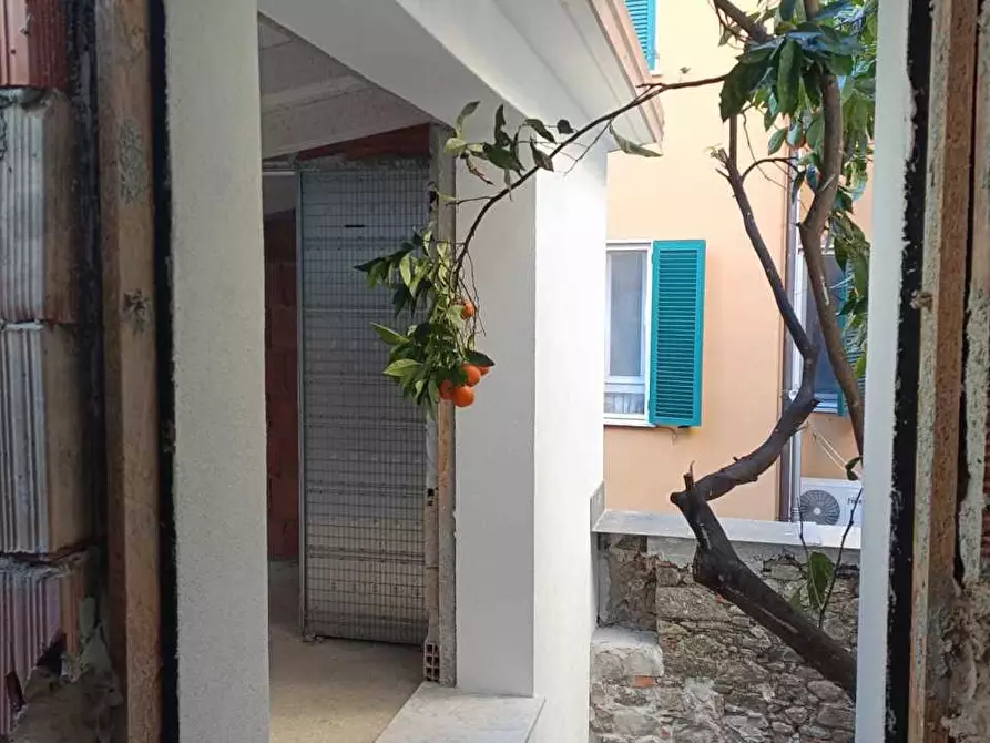 Immagine 22 di Casa indipendente in vendita  a Sarzana