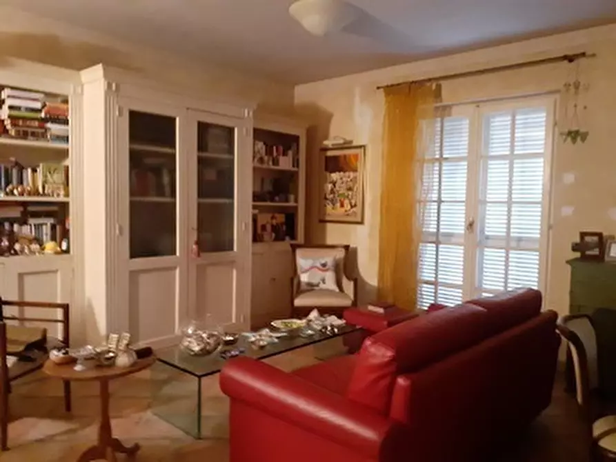 Immagine 4 di Casa semindipendente in vendita  a Carrara