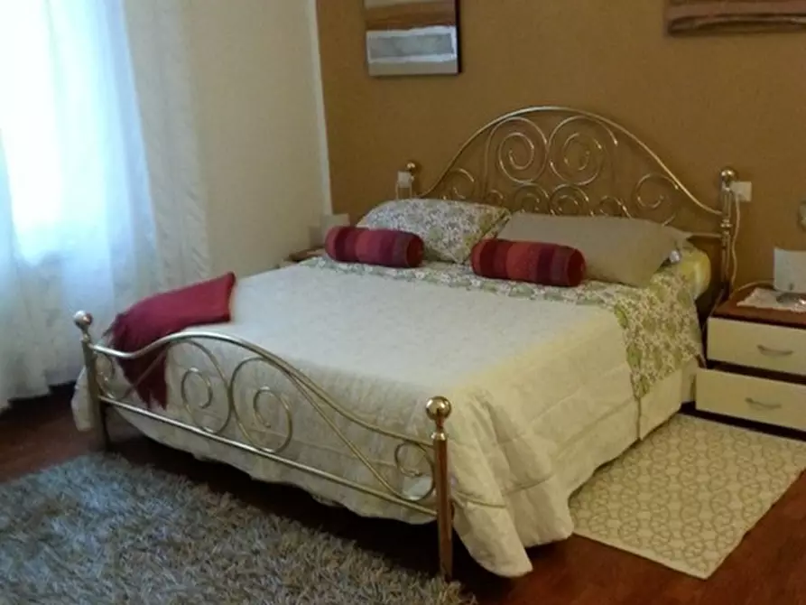 Immagine 37 di Casa indipendente in vendita  a Ortonovo