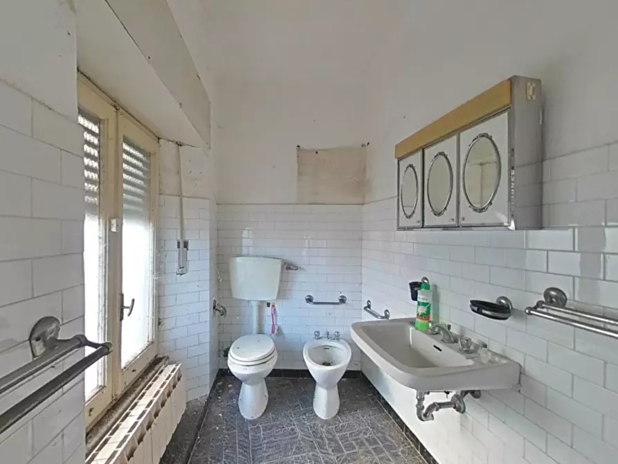 Immagine 3 di Casa bifamiliare in vendita  a Sarzana