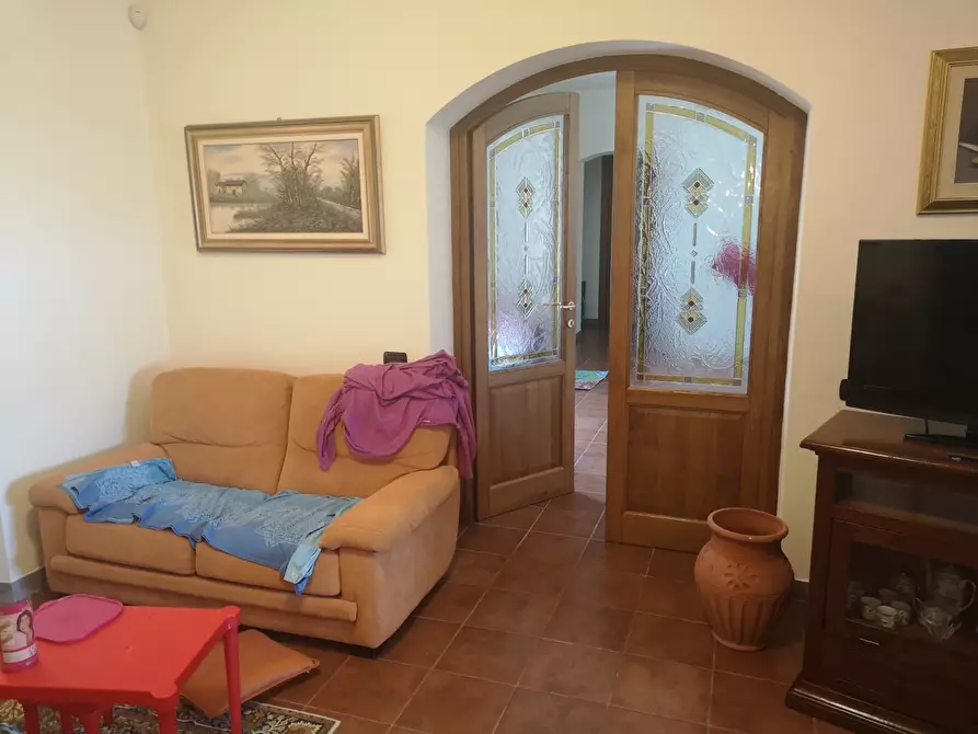 Immagine 18 di Villa in vendita  a Castelnuovo Magra